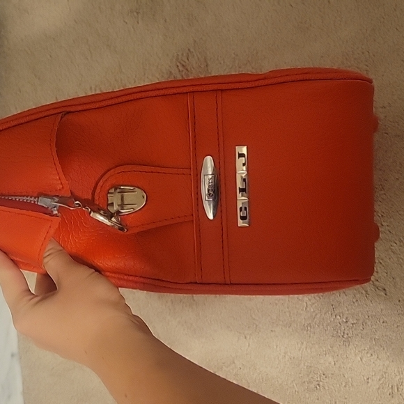 Vintage Weekender Travel Bag - Picture 2 of 7